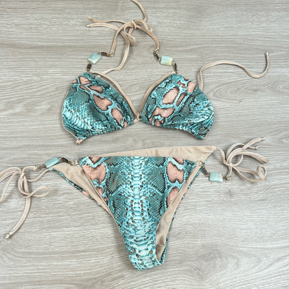 Azure reversable bikini